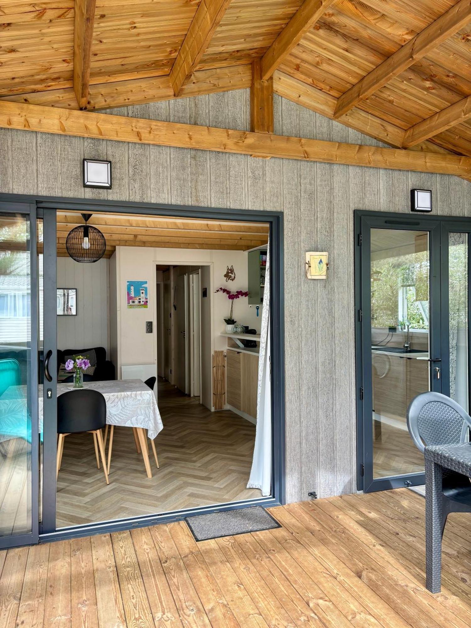 Le Domaine Des Pins Hotell Saint-Hilaire-de-Riez Exteriör bild